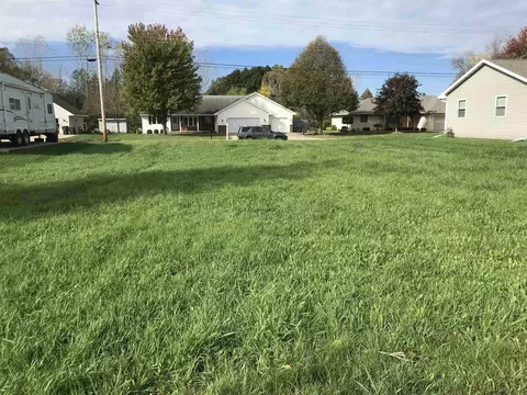 Foote Street, Seymour, WI 54165