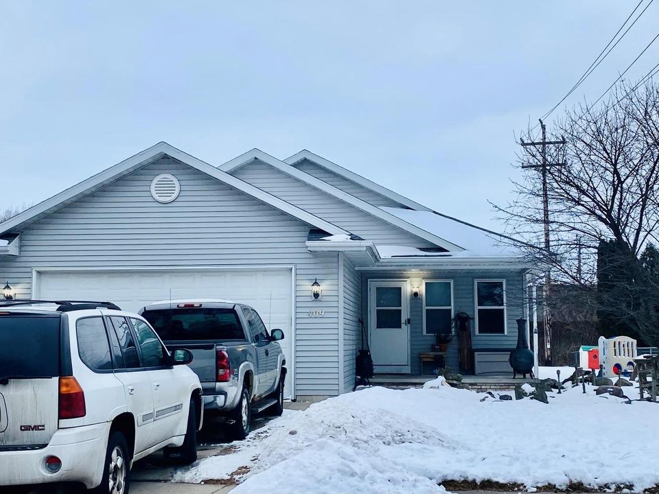 409 E Mitchell Ave, Appleton, WI 54915 1 photo MLS