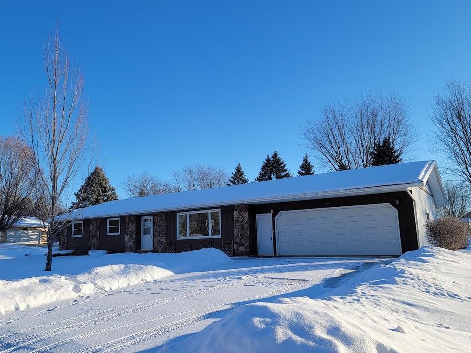 1406 Park St, Shawano, WI 54166 41 Photos MLS 50253168 Movoto