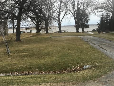 2545 Edgewood Ln, Oshkosh, WI 54904