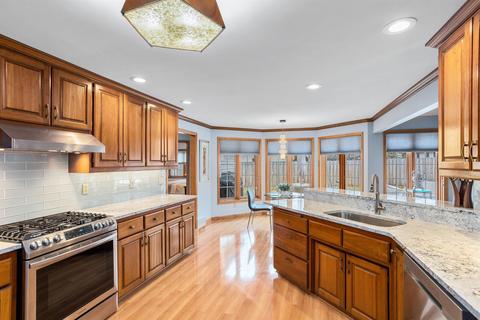 2208 S Matthias St, Appleton, WI 54915 photo 12