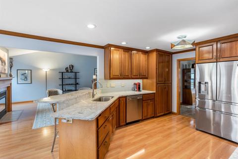 2208 S Matthias St, Appleton, WI 54915 photo 11