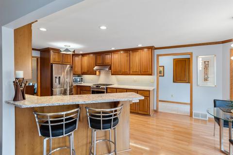 2208 S Matthias St, Appleton, WI 54915 photo 10
