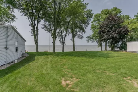 n8959 River Lane, Luxemburg, WI 54217