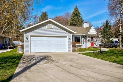 106 Cherry Ct, Appleton, WI 54915 photo 1