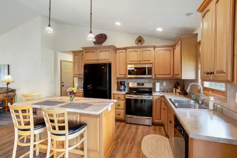 w5580 Mutzy Way, Appleton, WI 54915 photo 8