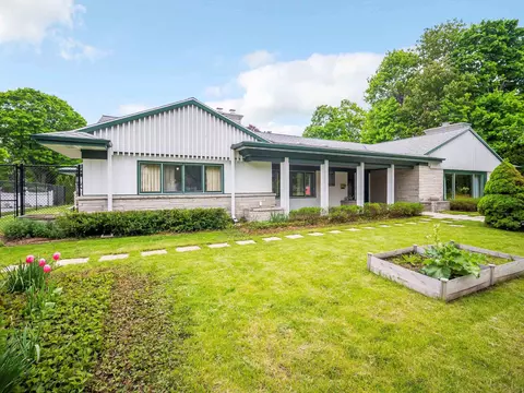 915 Michigan St, Sturgeon Bay, WI 54235