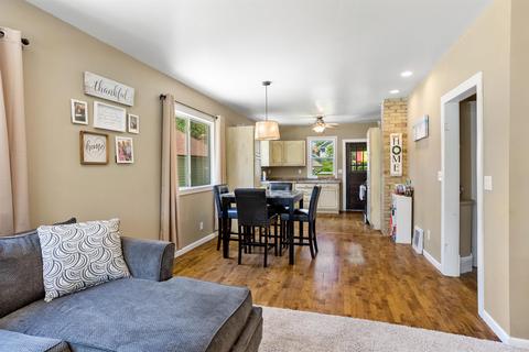 318 E Randall St, Appleton, WI 54911 photo 2