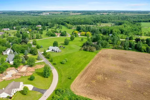 41 Hunters Rd, Hortonville, WI 54944
