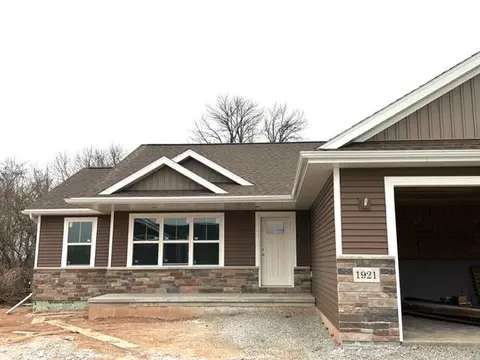 N1921 Medina Drive, Greenville, WI 54942