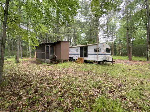 w5676 Pines Lane, Wausaukee, WI 54177