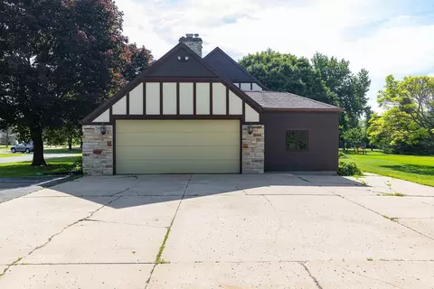 5735 W Spencer St, Appleton, WI 54914 photo 3