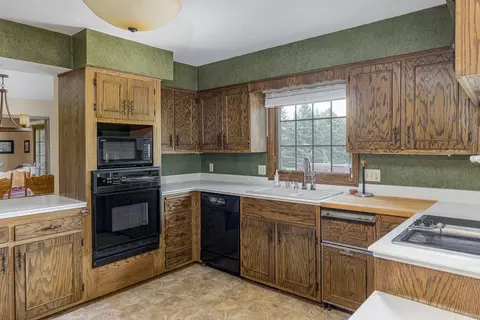 5735 W Spencer St, Appleton, WI 54914 photo 20