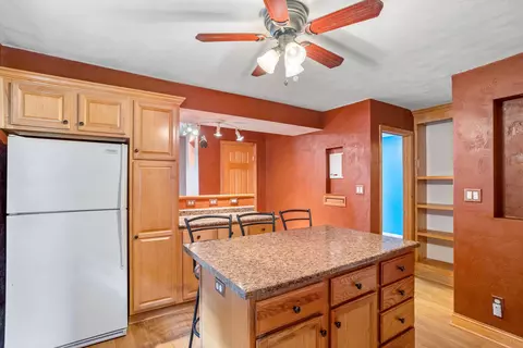 1025 W Grant St, Appleton, WI 54914 photo 4