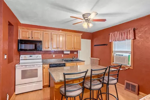 1025 W Grant St, Appleton, WI 54914 photo 6