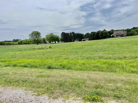 120 Bedford Rd, Green Bay, WI 54311