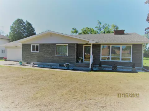 2615 14th Ave, Menominee, MI 49858