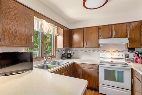 2131 W Harvest Dr, Appleton, WI 54914 photo 9