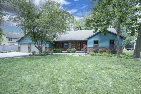 3217 S White Birch Ln, Appleton, WI 54915 photo 2