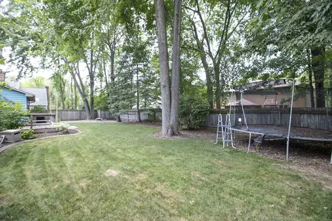 3217 S White Birch Ln, Appleton, WI 54915 photo 6