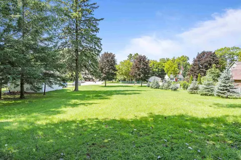 Crestwood Drive, Green Bay, WI 54313