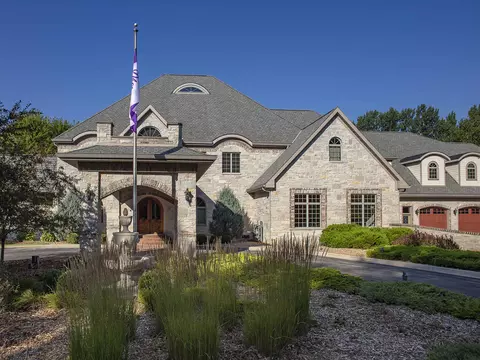 1071 Hill Dr, Oneida, WI 54155