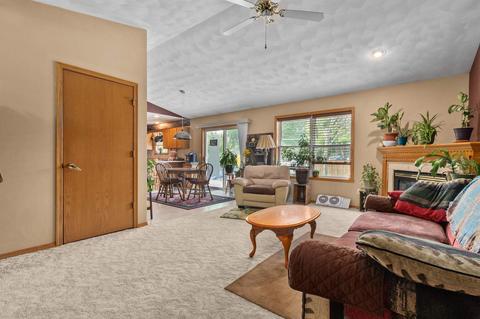 w5979 Garnet Drive, Appleton, WI 54915 photo 2