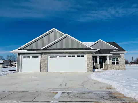 3063 Gilbert Dr, Green Bay, WI 54311