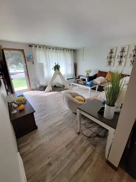 17 Seminole Ct, Appleton, WI 54914 photo 3