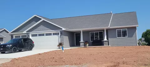 2040 Antelope Trl, Kaukauna, WI 54130