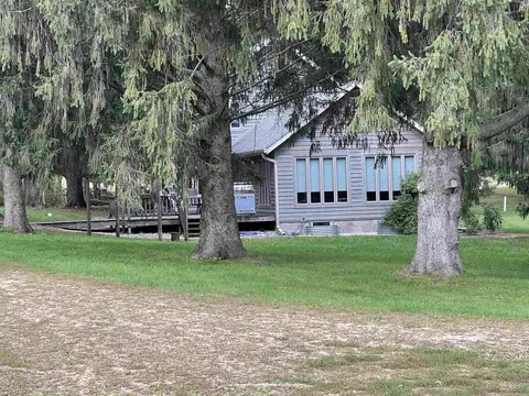 e1303 Gurholt Road, Scandinavia, WI 54977