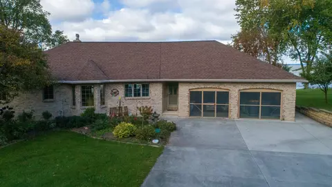 n5551 Saint Catherines Bay Road, Hilbert, WI 54129