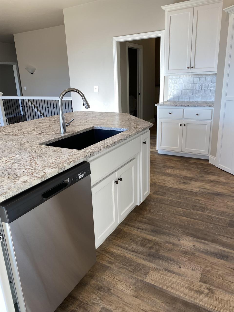  1003 Gulfstream Ct, De Pere, WI 54115 photo 4