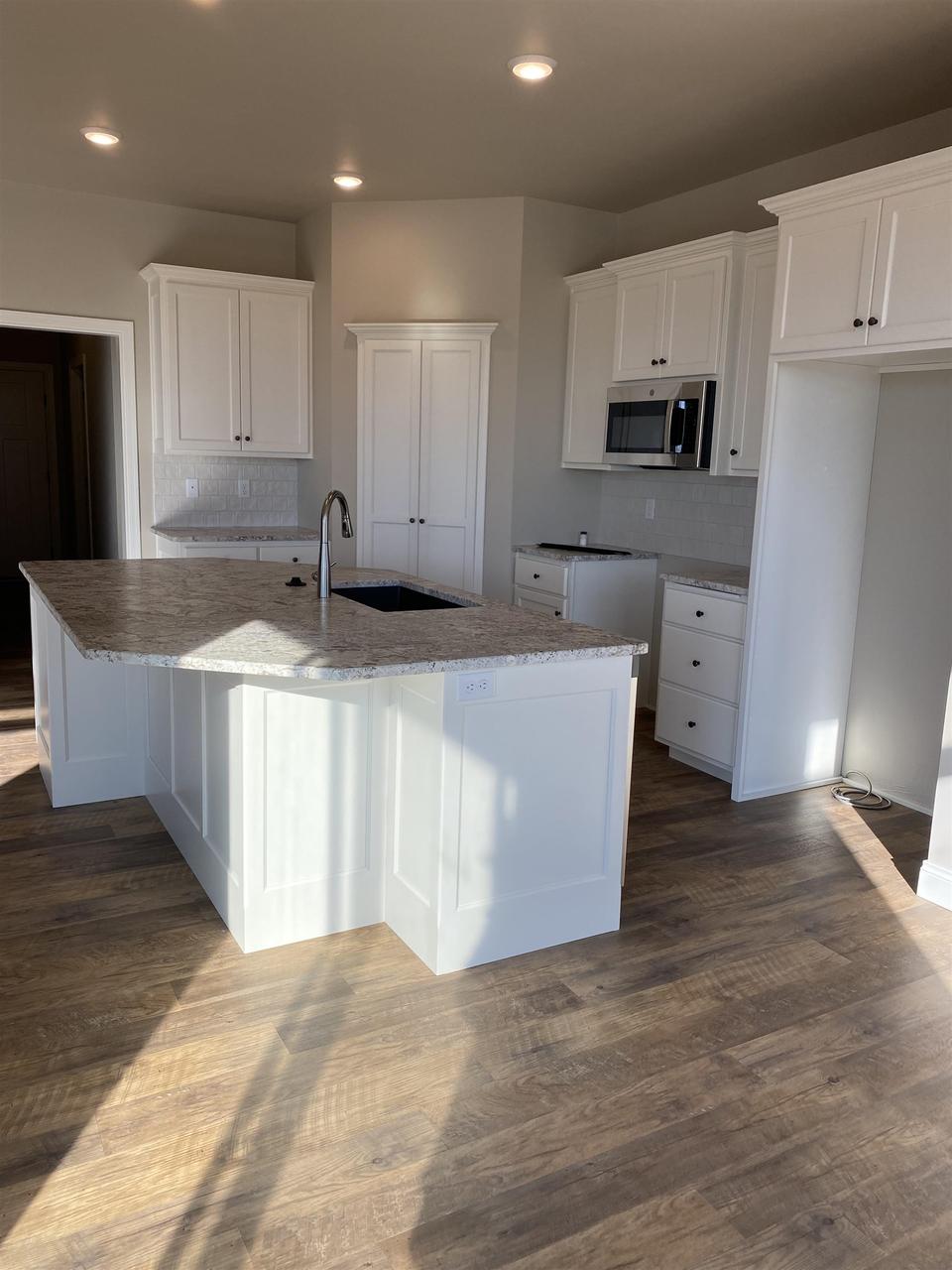  1003 Gulfstream Ct, De Pere, WI 54115 photo 3