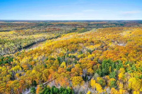 Horseshoe Road, Pembine, WI 54156