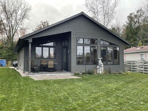 n6042 Lake Drive, Shawano, WI 54166