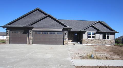 2218 Rowling Rd, De Pere, WI 54115