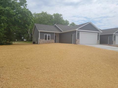 1001 Mill Pond Cir # A, Weyauwega, WI 54983