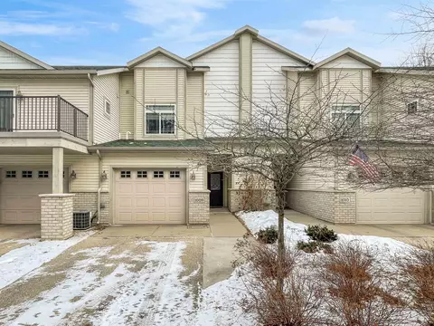 1009 Mallard Way, Marinette, WI 54143