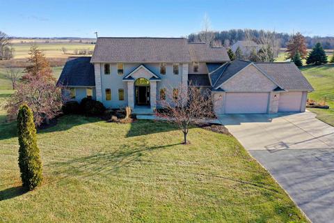 2122 Fawn Ct, Greenleaf, WI 54126