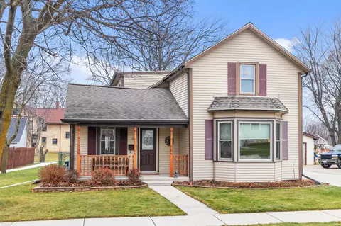 28 Lincoln St, Chilton, WI 53014