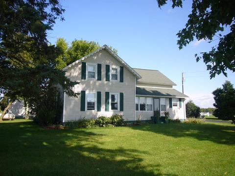 7890 County Road D, Omro, WI 54963