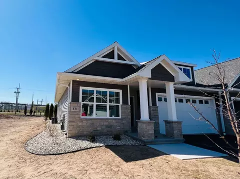471 Papermill Cir, Kimberly, WI 54136