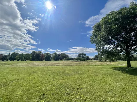 Steeple Drive, Appleton, WI 54913
