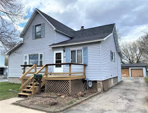 1215 Jackson St, Marinette, WI 54143