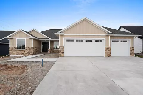 325 Rivers Edge Dr, Kimberly, WI 54136