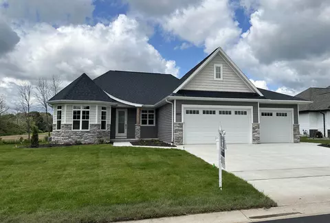 1207 Copilot Way, De Pere, WI 54115