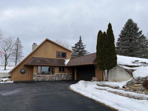 n8244 Town Hall Road, Eldorado, WI 54932