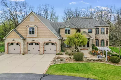 2264 Fox Den Ct, De Pere, WI 54115