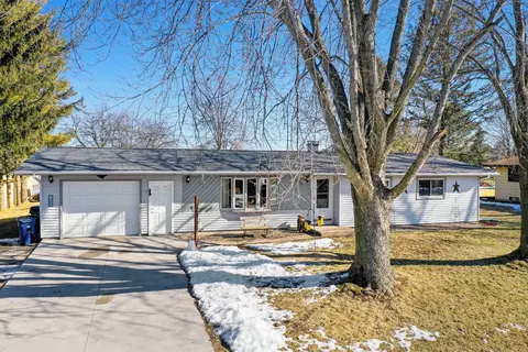204 S Spruce St, Hortonville, WI 54944
